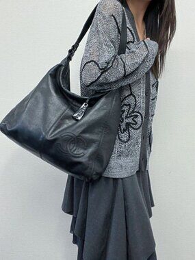 Chanel CC Logo Quilted Shoulder Bag Black Leather No 5 Vintage